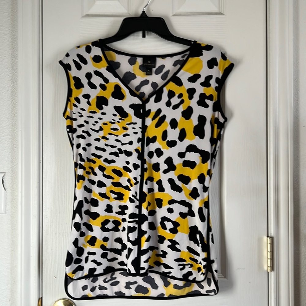 Worthington Yellow, White & Black Sleeveless Top